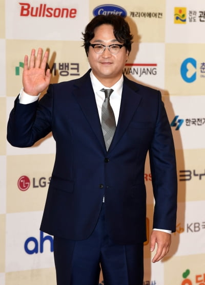 구성환, 훈훈한 손인사[TEN포토]