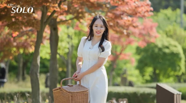 "좀 거슬리네"…귓속말→팔베개→어깨동무 스킨십에 희비 오갔다('나는솔로')