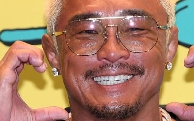 [종합] '49세' 추성훈, 또 일냈다…최저 임금으로 끼니 해결, 新 여행 예능 탄생