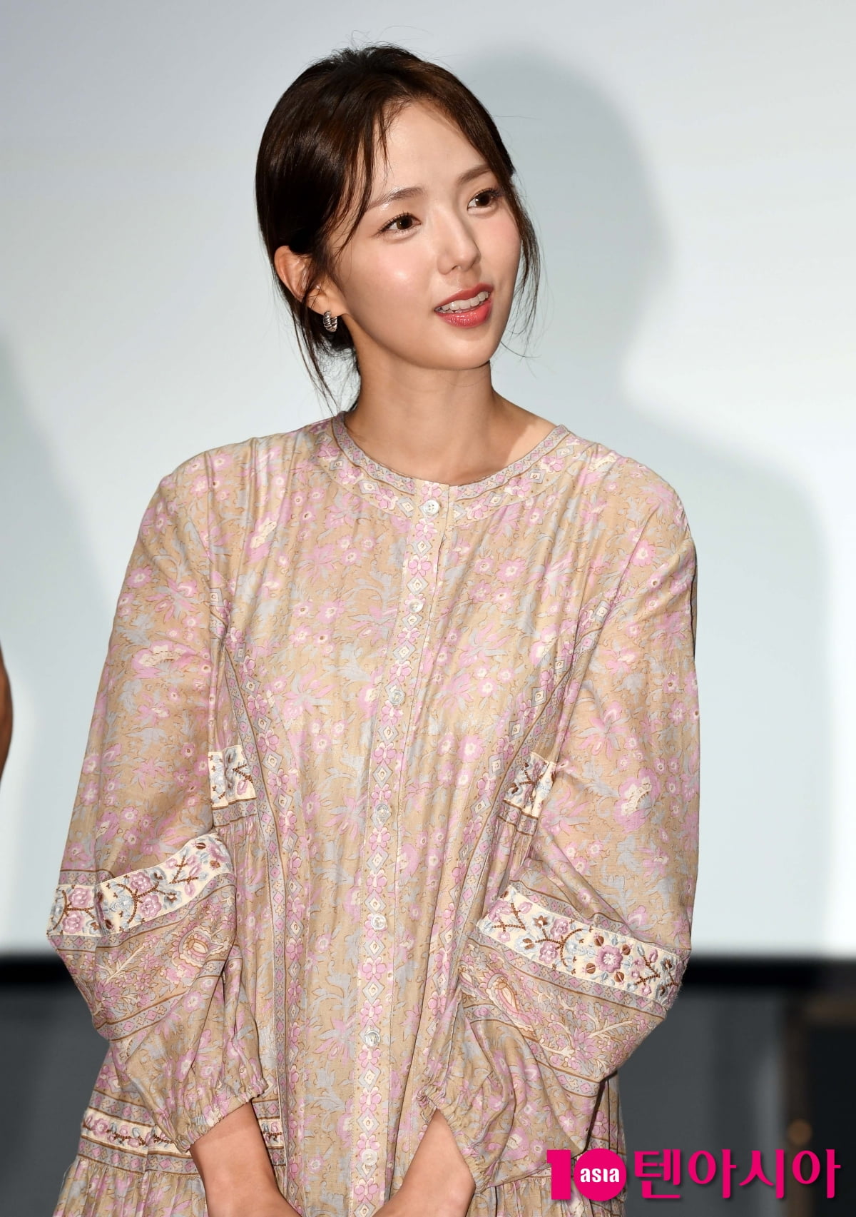 채수빈, 하늘하늘한 원피스 입고...청순하게[TEN포토+]