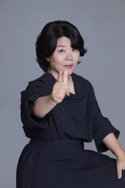 이정은, '10살 연하' 조정석이 아들 됐다…"참 자랑스러워"('좀비딸') [인터뷰②]