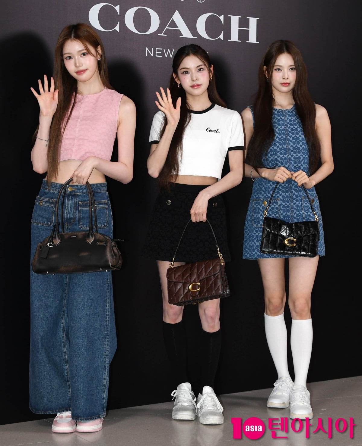 이즈나(izna) 방지민-마이-정세비, 손 흔드는 인형들[TEN포토+]