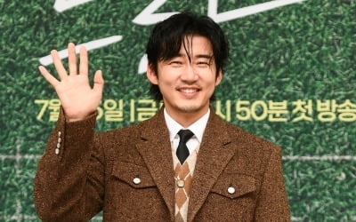 '♥CEO' 윤계상, 20대 유명 배우 외모 극찬했다…"너무 예뻐 몰입 안 될 정도" ('트라이')