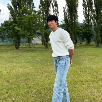 결혼 권유 받던 '37세' 안보현, 압도적 기럭지 비주얼…'이젠 장가가도 되겠네'