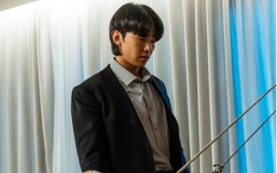 덱스, 연기력 논란 불거졌는데…묶여 있는 고객에 의미심장 눈빛 ('아이쇼핑')