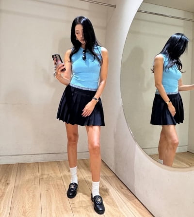 '40대 돌싱' 오윤아, 나이 믿기지 않는 민소매+치마 패션…10대 소녀라 해도 믿겠네