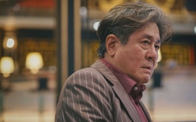 [공식] 200억 대작, 시즌2로 돌아온다…금토극에서 일요극으로 변경 ('카지노')