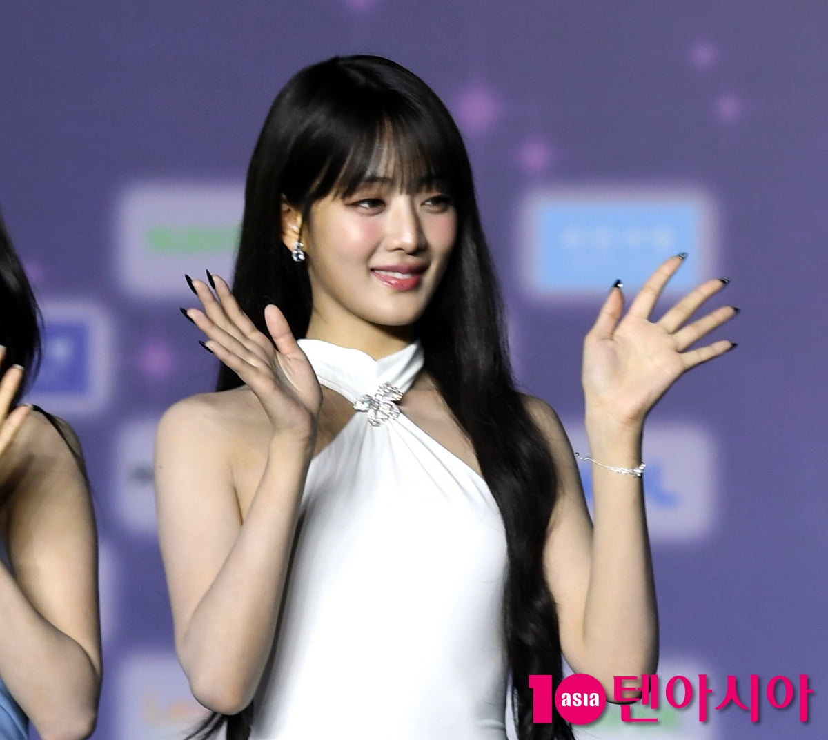 아이들 민니, 몸매 드러낸 밀착 원피스[TEN포토+]