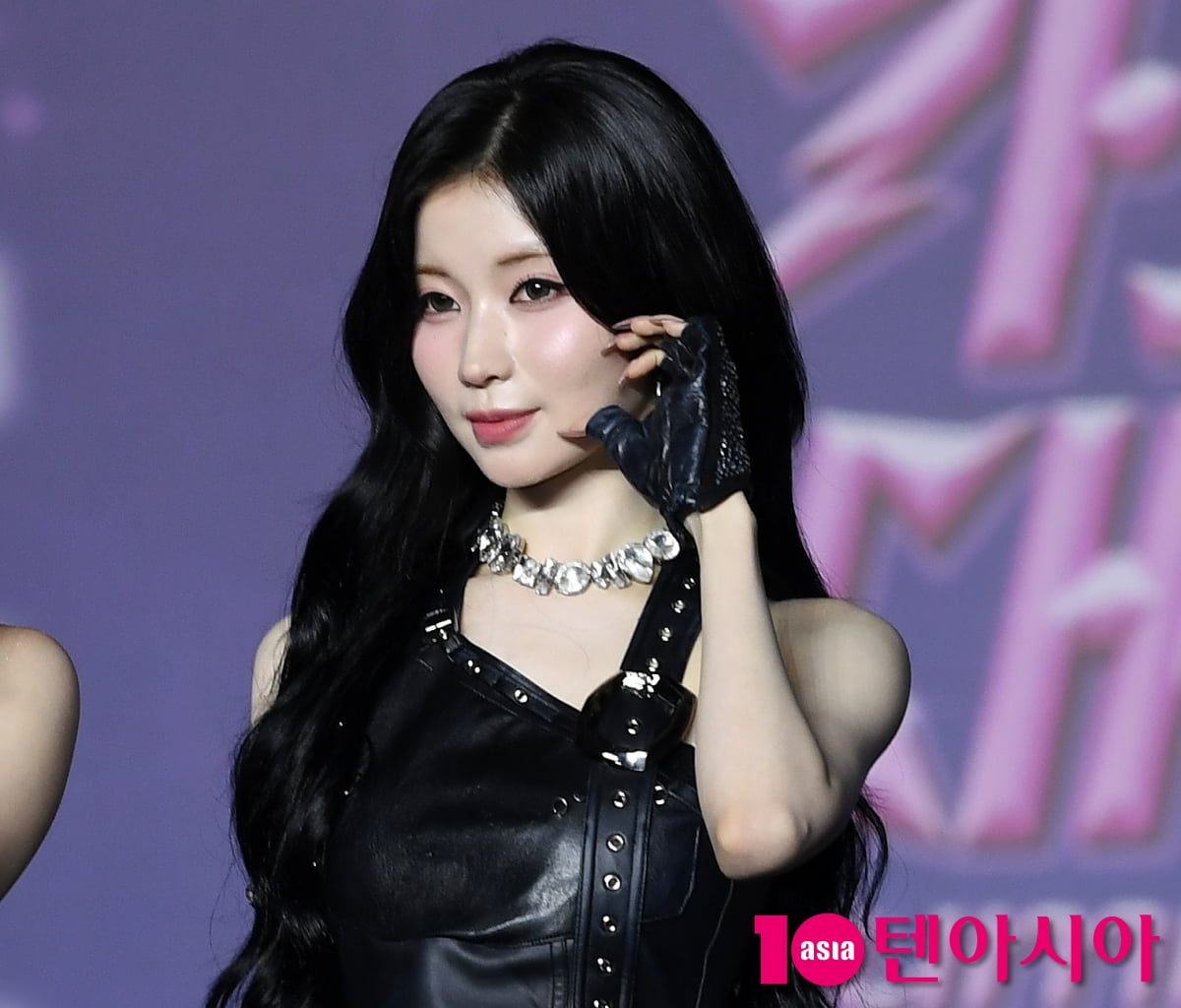 베이비몬스터 아사, 핫걸의 하트[TEN포토+]