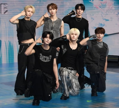 세븐투에잇, 오디션 프로그램 ‘스쿨’(SCOOL)을 통해 결성된 그룹[TEN포토+]