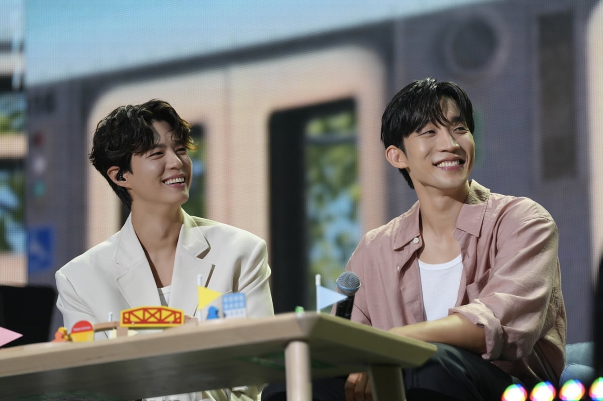 / 사진=더블랙레이블 제공