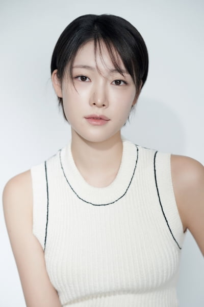 [공식] 이화여대 무용과 전공→추영우와 한솥밥 먹더니…서하정, 차승원 이어 이영애 만난다