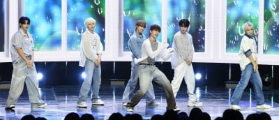 세븐투에잇,어제  데뷔후 첫 음악방송[TEN포토+]