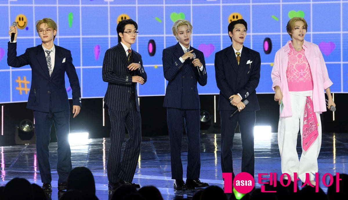 웨이션 브이, 더쇼 1위[TEN포토+]