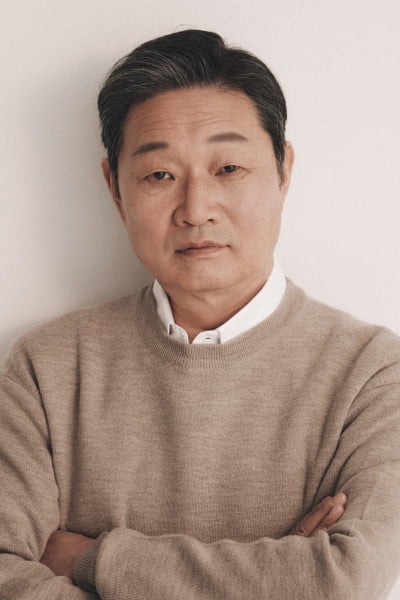 俳優ジュ・ジンモ、HBエンターテインメントと専属契約を締結
