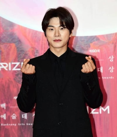 "아빠가 대기업 임원 출신"…이이경, '금수저 꼬리표' 자력으로 증발시켰다 [TEN피플]