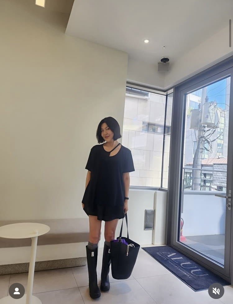 한혜연, 부러질 듯한 학다리…44kg 달성하더니 각선미 자랑