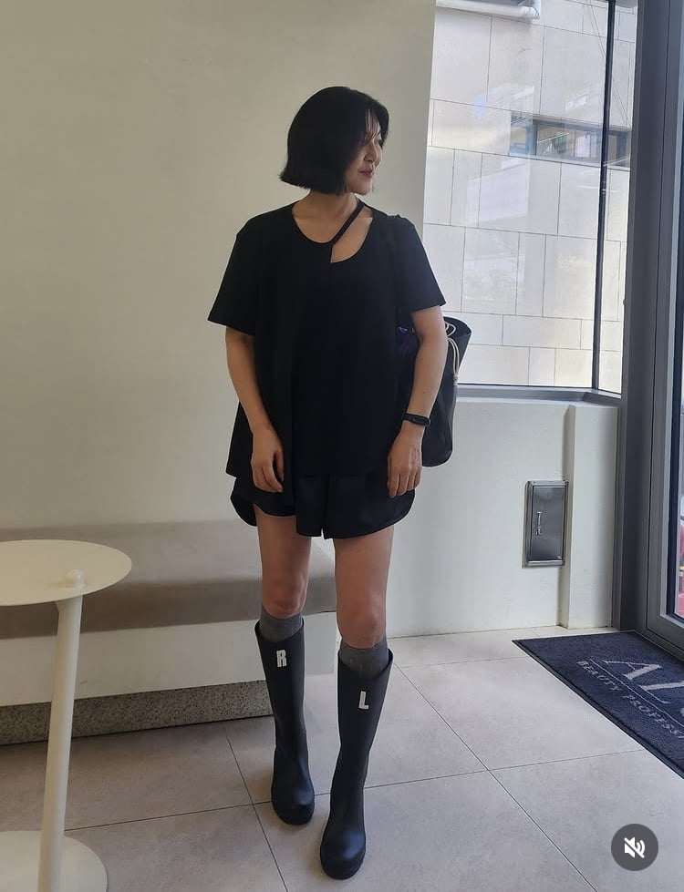 한혜연, 부러질 듯한 학다리…44kg 달성하더니 각선미 자랑