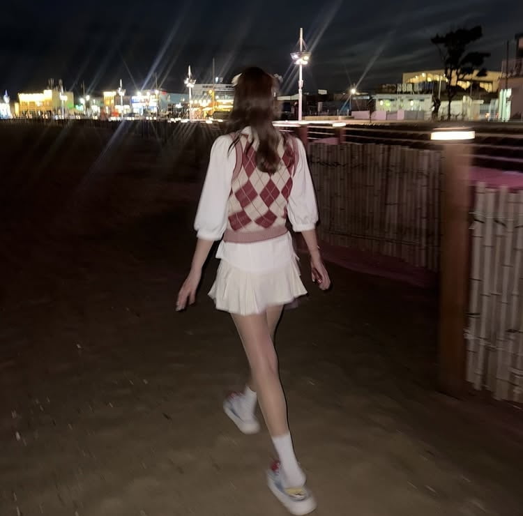 ‘문원♥’ 신지, 주체할 수 없네…넘쳐나는 인생샷에 기쁨 2배