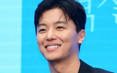 연우진, 데뷔 첫 고정 예능 꿰찼다…"처음에 너무 의아해, 새로운 시도 될 것" ('뚜벅이')