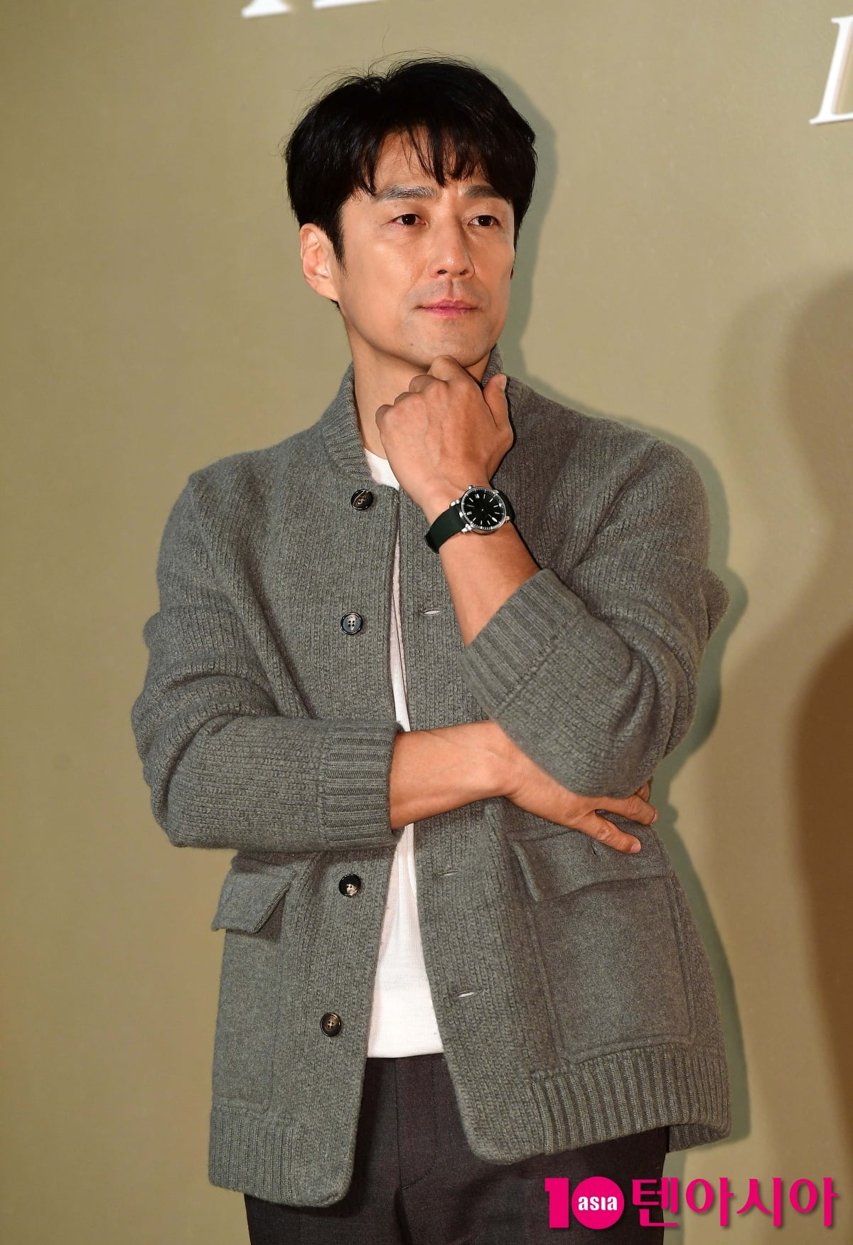 '54세' 지진희, 황조지는 어쩌고…의외의 친분 밝혔다 "연예계에 별로 없어" ('틈만나면')