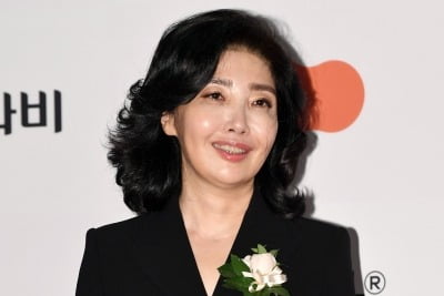 여에스더, 과거 조폭에 납치당할 뻔…"가운만 입은 채로" ('에스더TV')