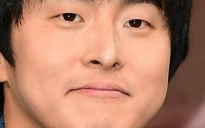 '40세 미혼' 기안84, 동거 사실 밝혀졌다…"방에 들어와 같이 자겠다고" ('라스')