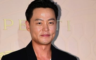 [공식] '54세 미혼' 이서진, 뉴욕대 출신이라더니 또 일냈다…까칠한 매니저로 변신 ('비서진')