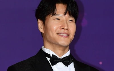 '49세' 김종국, ♥예비신부 사랑꾼이었다…"난 애교덩어리, 밖에선 하지 않아" ('옥문아')