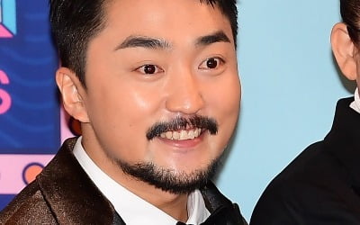 '9살 연하♥' 유병재, 마침내 기쁜 소식 전했다…유튜브서 디즈니+로, "유의미한 성과" ('짧아유')