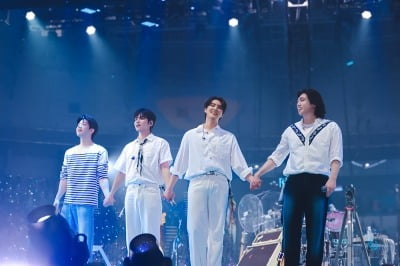 데이식스, 정규 컴백 한달 앞두고 기쁜 소식…데뷔 10주년 기념 투어 시작