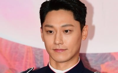 '임지연♥' 이도현, 공개연애 3년 차에 기쁜 소식 전했다…데뷔 첫 '아시아 팬미팅 투어' 성료