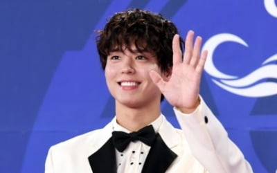 박보검, 김소현과 ♥핑크빛 이어 경사 맞았다…팬미팅 투어 순항→국내 앙코르 공연