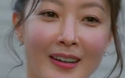'49세' 김희선, 38도 폭염에 얼굴 다 탔다…방부제 미모보다 빛난 투혼 ('한끼합쇼')
