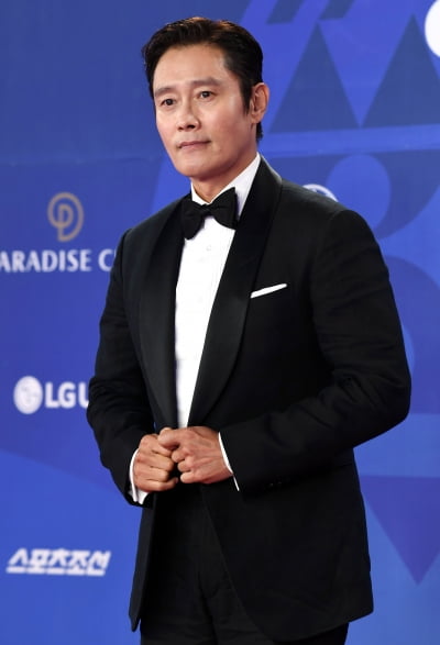 이병헌, 영화 행사에 '트로트 가수' 영탁 초청해…♥이민정과도 깊은 인연('가오정')
