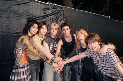 엑스디너리 히어로즈, '롤라팔루자 시카고' 찢었다…"꿈꿔왔던 순간, 잊지 못할 장면"