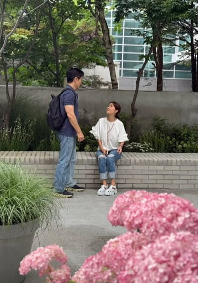 "매일 사라졌다가 5시 되면 귀가"…백팩 멘 차인표, '환갑' 앞두고 일냈다
