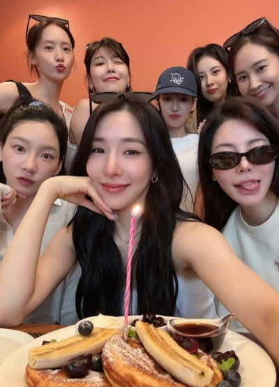 소녀시대 써니, 8월에만 나타나…이번에도 올해 '첫' SNS