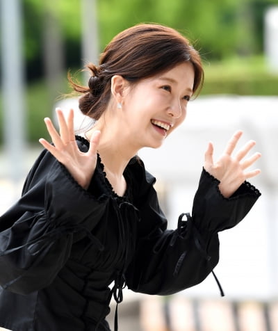 정인선, 여름햇살에 더해진 이쁨...캬르르르 즐거운 출근길[TEN포토+]