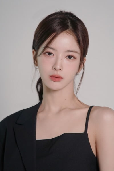 '39kg' 노정의, 올해만 3연속 흥행 실패했는데…데뷔 15년 차에 대표작 남길까 ('우주를')