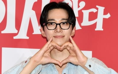 [공식] '35세 미혼' 이준호, 겹경사 터졌다…"함께 좋은 시간 만들어 가고 싶어"