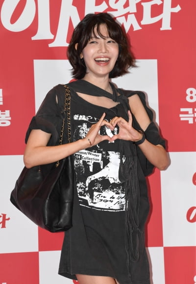 '악마가' 수영, 사랑스러운 눈맞춤[TEN포토+]