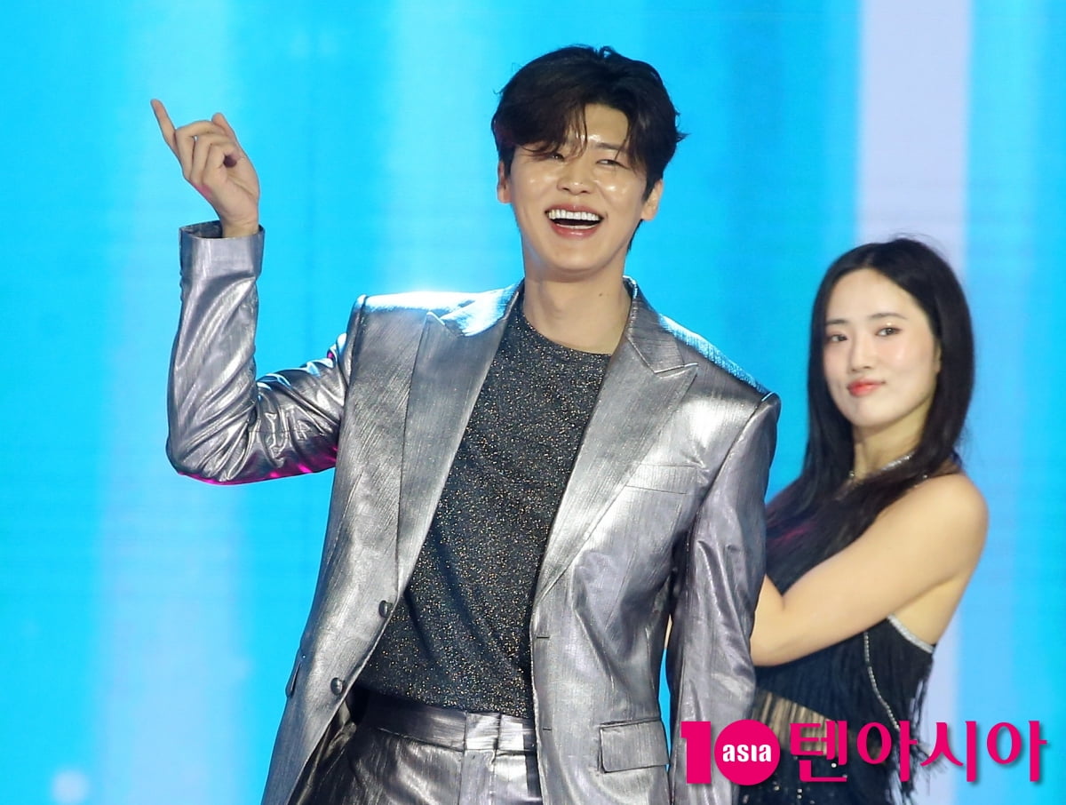 텐아시아 DB
