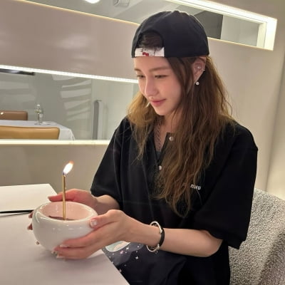 '47세' 이지아, 생일 맞아 백화점 케이크+여신 미모 자랑…깜찍한 미모에 "나이는 안 먹나요"