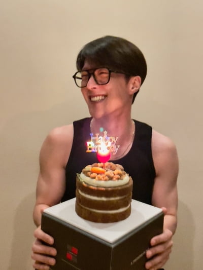 '안은진과 ♥로맨스' 앞둔 장기용, '장꾸미' 가득한 생일파티 현장 공개