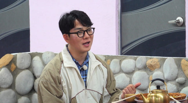 24기 옥순, '뽀뽀' 얘기했다가 미스터 김에 간파당했다…"어설퍼"