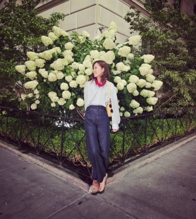 Korean Actress Gong Hyo-jin Captivates with Chic Urban Style on Instagram