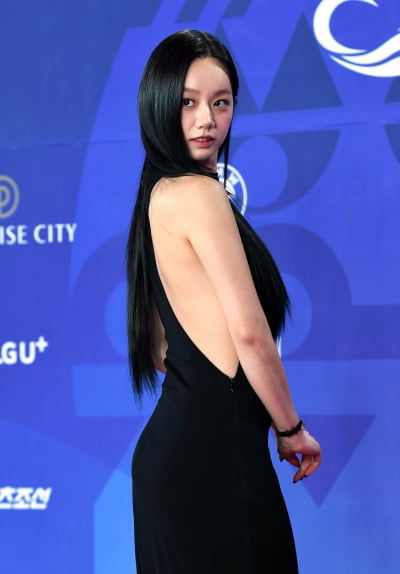 '121억 건물주' 혜리, 돈이 돈을 부르네…중국 브랜드 모델 발탁 이어 팬미팅 개최