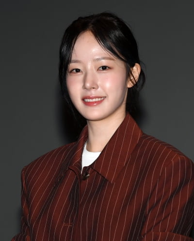 '한석규 딸' 채원빈, 100대 1 뚫었다더니…마약 중독자→불면증 환자로 변신 ('오늘도 매진')