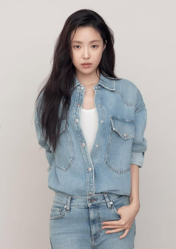 사진=손나은 SNS